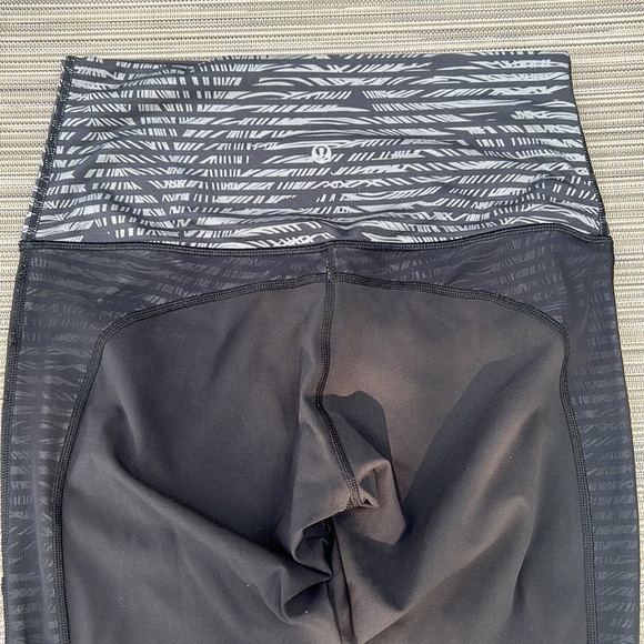 Lululemon Wunder Under Pant *Luxtreme (Roll Down) Size 8 - Picture 8 of 10